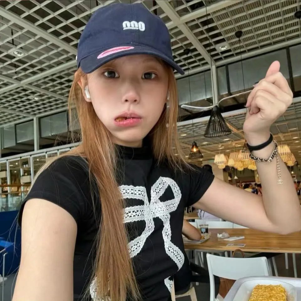禁足少女罗曼史 海报